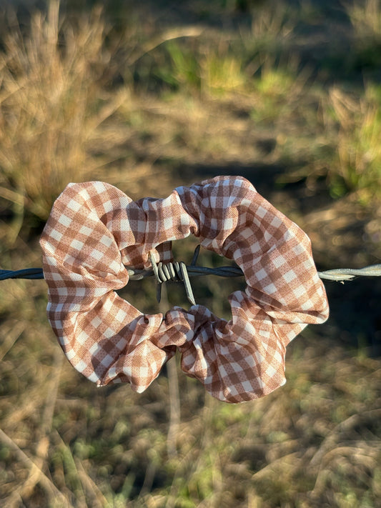 Scrunchie- Brown & White Check